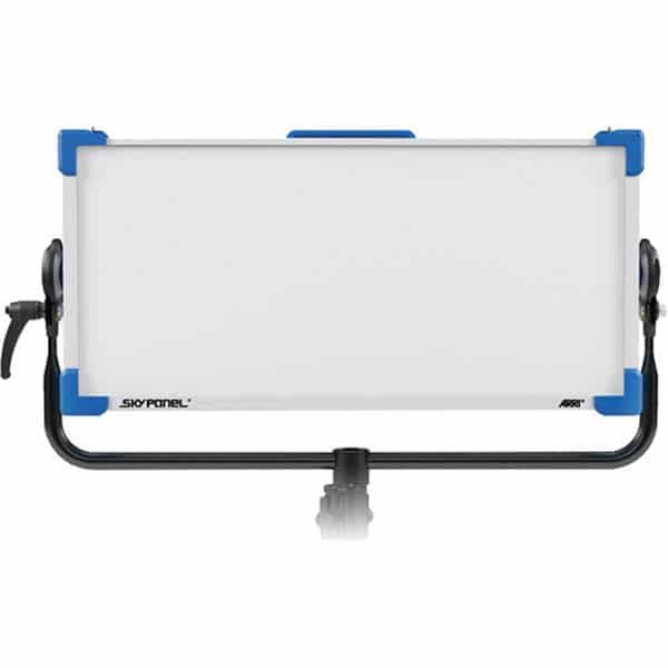 ARRI-SkyPanel-S60-C-Bleu-2.jpg