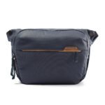 Peak-Design-Everyday-Sling6L-MDNGHT-Studio1.jpg